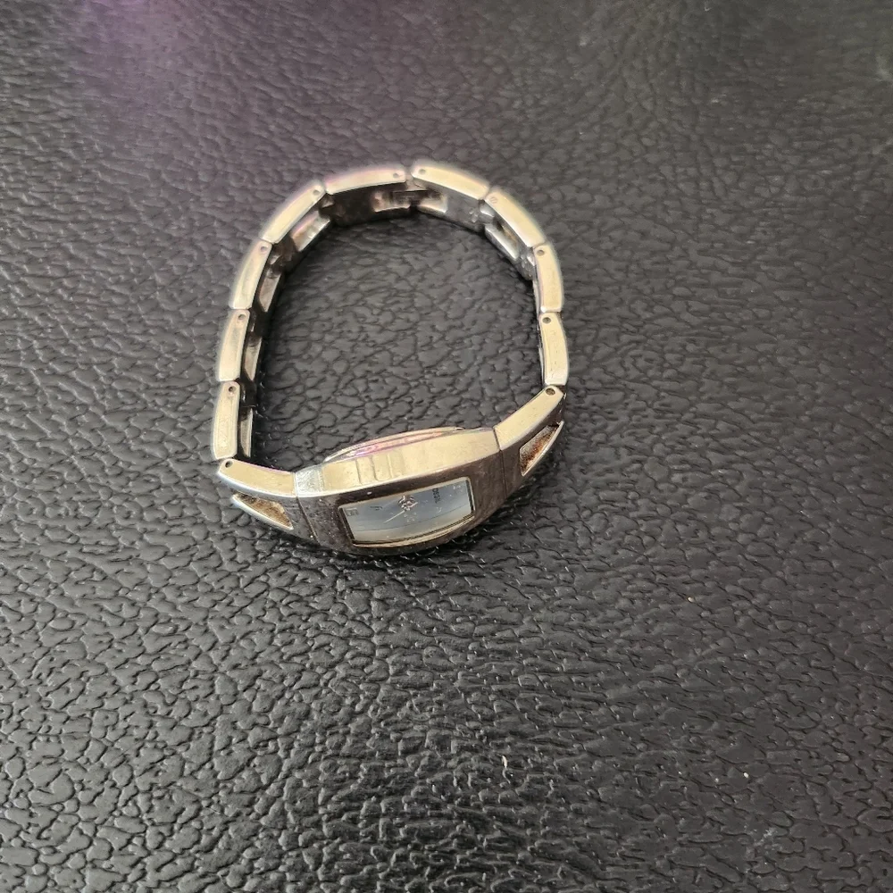 Fossil watch needs